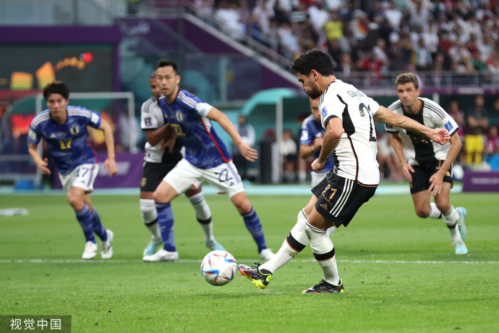 韩国队逆转英格兰队，梁靖崑统治全场