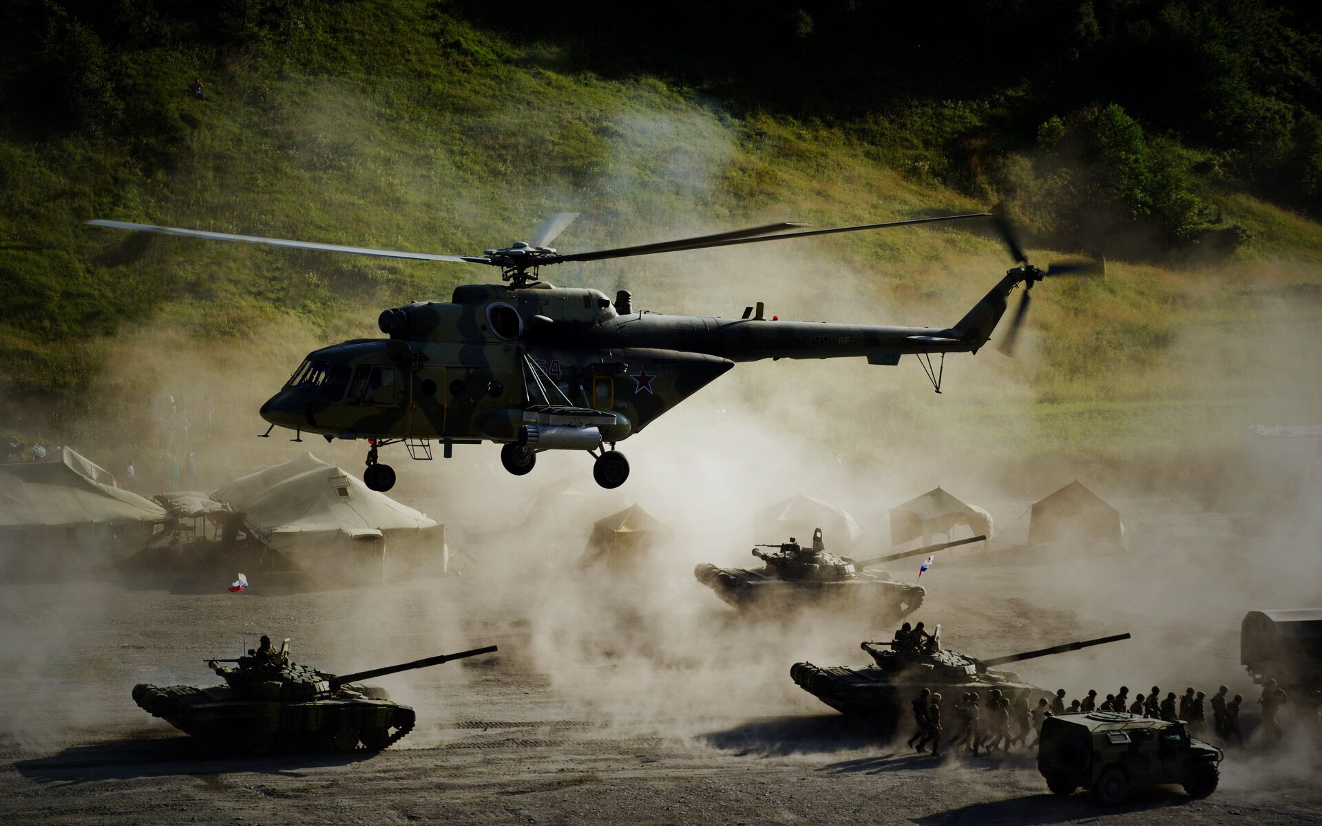 周冠宇统治赛道，红牛车队鏖战雷诺车队的巅峰对决