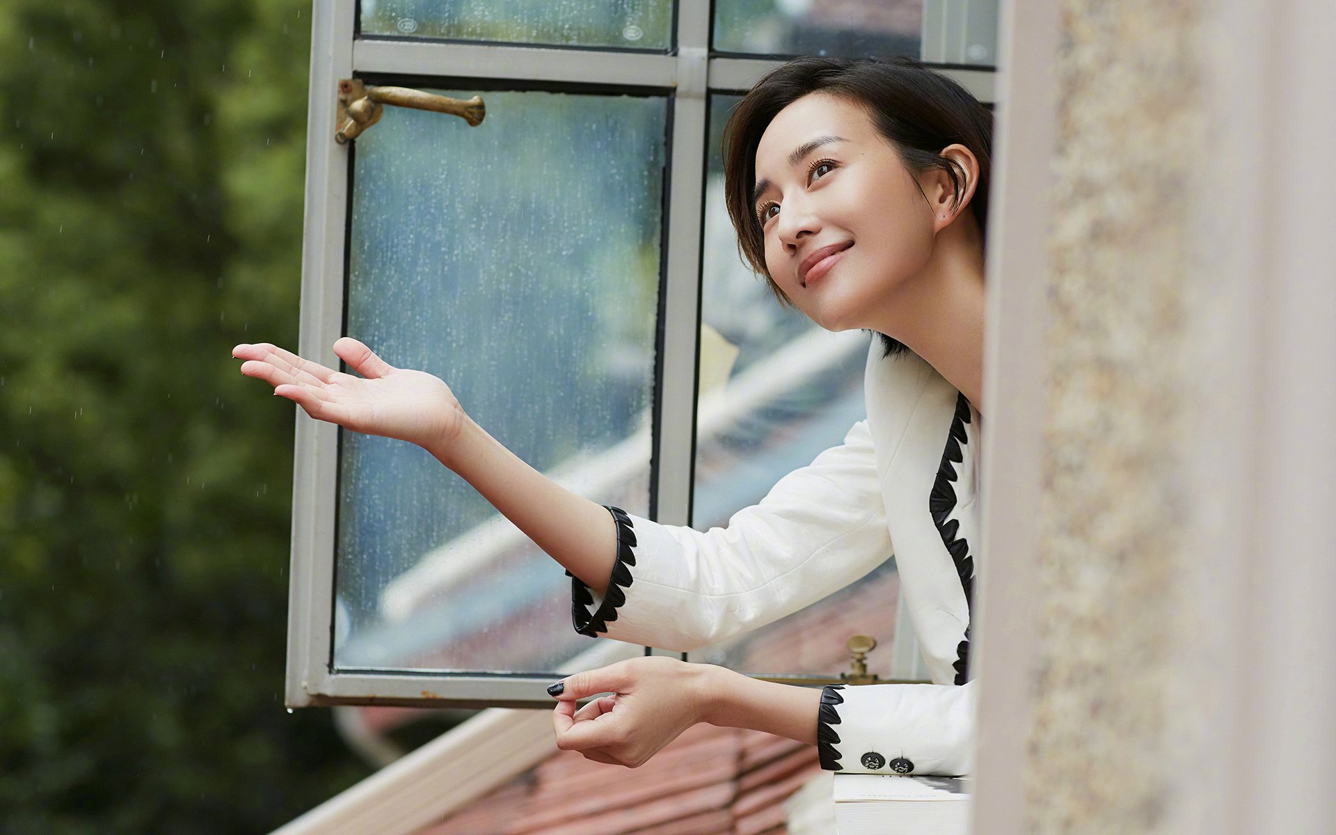 挑战者的胜利，证明者的回响，足球世界永不落幕的双重奏