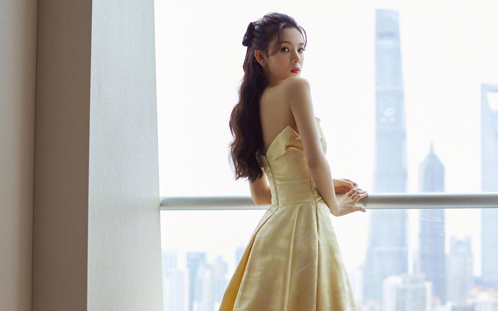 世界波与隔扣齐飞，当英格拉姆的白色弧光照亮西甲，森林狼的北境风暴席卷汽车城