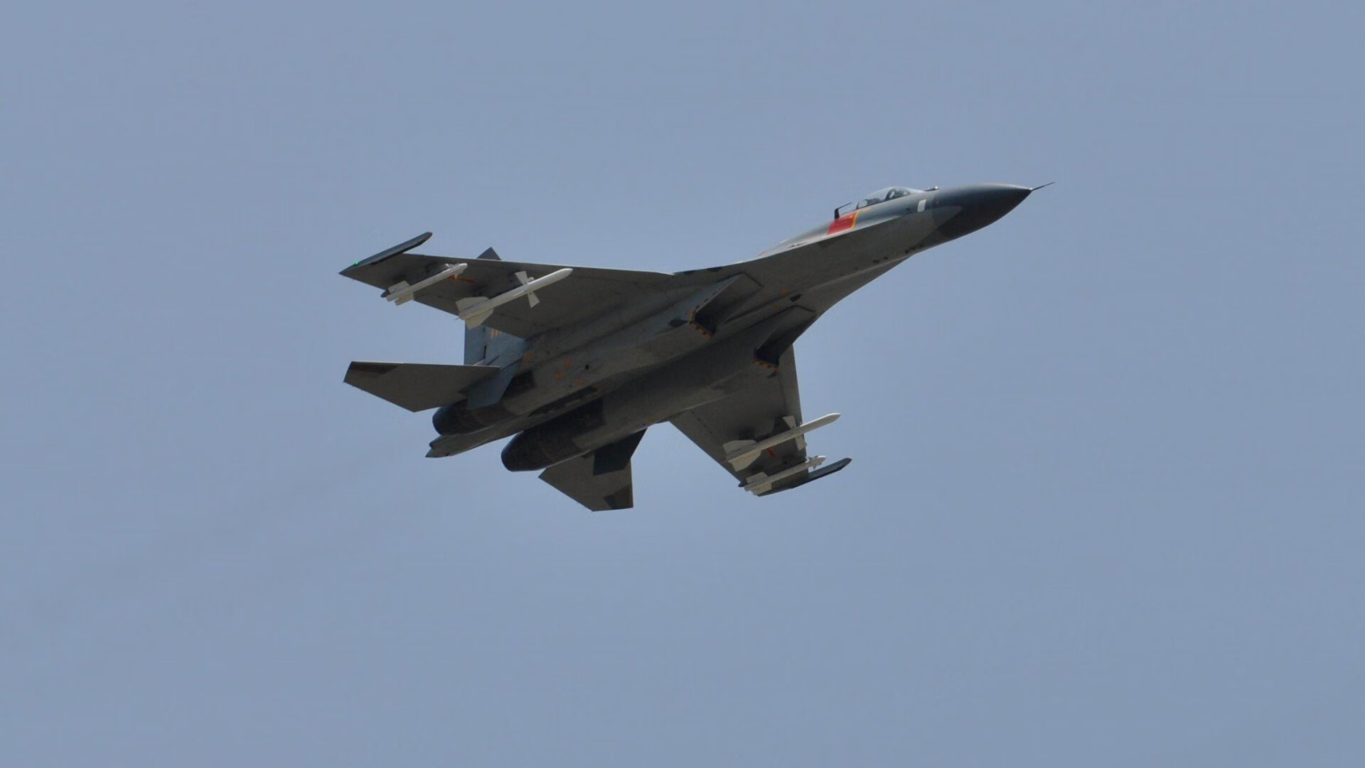 爱游戏官方入口-玻利维亚高原雄鹰展翅，阿莱士·阿劳霍如何代表祖国攻陷诺坎普